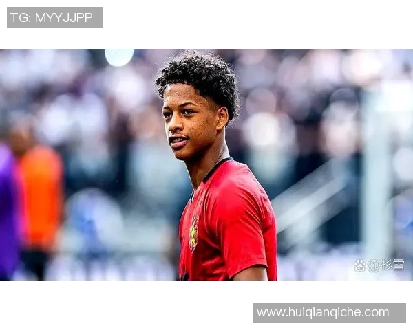 巴塞罗那宣布签下新秀中场,引发球迷热议 巴塞罗那宣布签下新秀中场,引发球迷热议