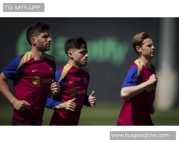 苏亚雷斯因伤缺席数周，巴萨球迷为其祈福